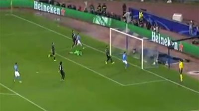 بالفيديو.. نابولي يتقدم بهدف أمام ريـال مدريد بالشوط الأول