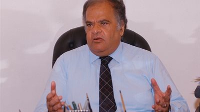 بدء اجتماع لجنة البث باتحاد الكرة برئاسة عباس