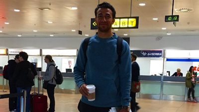 تريزيجيه يسافر لأداء العمرة.. وسعوديون: بلدك الثاني يا لعيب