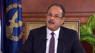 وزير الداخلية يمنح رئيس مباحث مركز أبو صوير رتبة مقدم بعد استشهاده