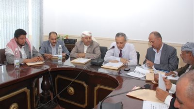 «مجلس تعز» يدين منع وفد منظمات الأمم المتحدة من دخول المدينة