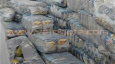 محافظ دمياط يوزع الدفعة الثانية من الأرز المضبوط لدى المحتكرين