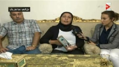 عمرو أديب يعرض أول فيديو من منزل الشهيد عادل رجائي