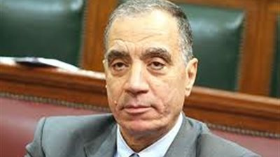 مصرفى: العقدة تسبب فى ارتفاع معدل التضخم