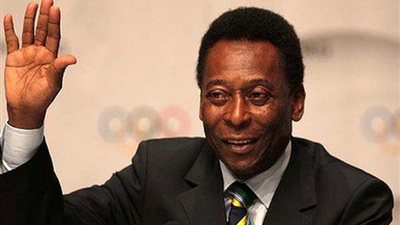 الأسطورة بيليه يحتفل بعيد ميلاده الـ 76