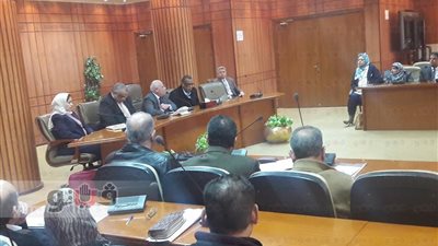 بورسعيد تبحث تطوير شارع فلسطين والمنشآت التراثية