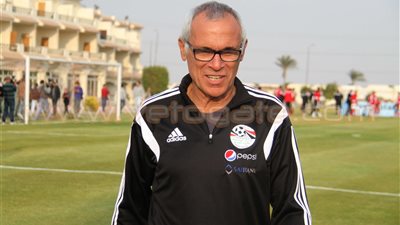 «كوبر» يستبعد «كهربا» و«وردة» من معسكر المنتخب