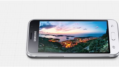 إطلاق «جالاكسي J1» إصدار 2016 في كندا بـ1300 جنيه