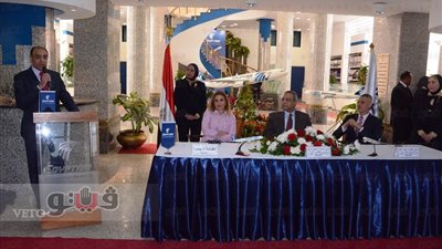 «مصر للطيران» تكرم ١٣ موظفة بحضور يسرا في اليوم العالمي للمرأة