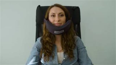 بالصور.. اختراع جديد يساعدك على النوم في المواصلات