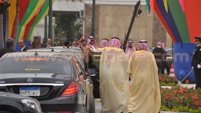 حمود الناجي: الوفد المرافق لملك السعودية الأكبر منذ توليه السلطة