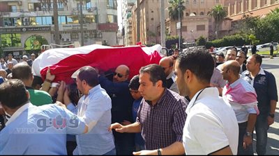 بالصور.. وصول جثمان رئيس مباحث أبوصوير مسجد لطفي شبارة ببورسعيد