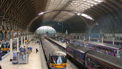 إخلاء مفاجئ لمحطة قطار بلندن بعد اشتعال حريق في رصيف الركاب