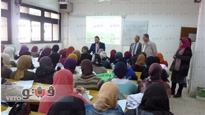 بالصور.. رئيس جامعة بورسعيد يزور كلية العلوم