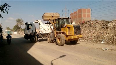 بالصور.. رفع 250 طن مخلفات وأتربة من «دائري الجيزة»