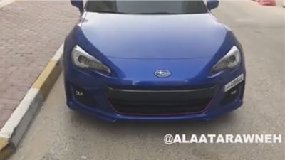 بالفيديو.. شاب يكشف حقيقة تغير لون سيارته بكبسة زر