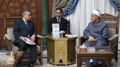 شيخ الأزهر يستقبل سفير إندونيسيا الجديد بالقاهرة