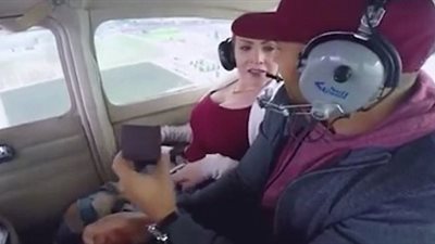 بالفيديو.. شاب يتعرض لموقف صعب بعد خطة مميزة لطلب يد حبيبته