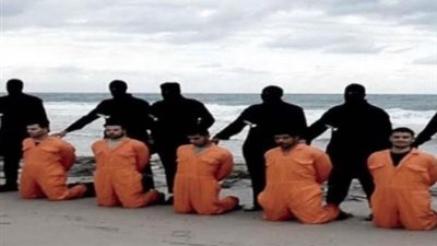 انتشال رفات جثث يعتقد أنها لـ21 قبطيا مصريا ذبحهم «داعش»