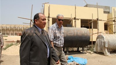 رئيس جامعة طنطا يتفقد الإنشاءات بالمجمع الطبي ومجمع سبرباي