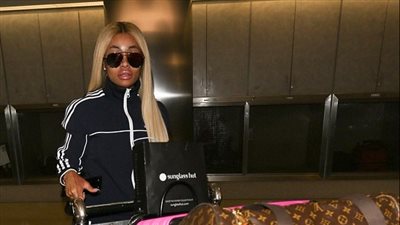 بالصور.. بلاك تشينا تغيظ روب كارداشيان بسيارة فيراري