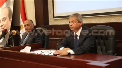 بالصور.. وزير الخارجية يرد على تساؤلات الشباب بمنتدى «الحوار الوطني»