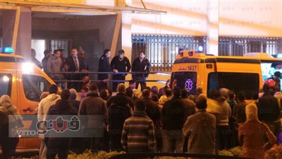 بالصور.. بكاء أسر مصابي نويبع بعد وصولهم إلى الإسكندرية