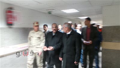 بالفيديو.. محافظ الإسكندرية يتابع علاج مصابي حادث نويبع