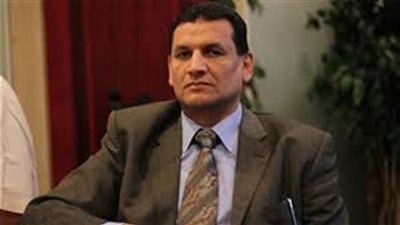 خبير: السوق يسهل إثارة الذعر بين أفراده بسبب هيكلية تركيب المؤشر