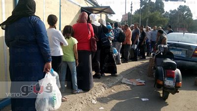 بالصور.. طوابير على سيارة «السكر المخفض» بعرب المعادي