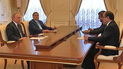 بالفيديو.. بوتين يلتقي المالكي ويشيد بالتعاون الروسي العراقي