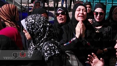 بالفيديو.. مشاهد في جنازة رئيس مباحث «أبو صوير».. استنفار أمني بمحيط مسجد لطفي شبارة.. محافظ ومدير أمن بورسعيد ضمن الحضور.. بكاء أهالي الشهيد.. وهتافات بالمقابر