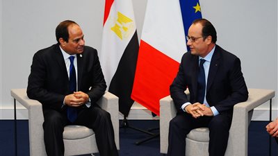 سفير فرنسا بالقاهرة يكشف تفاصيل زيارة هولاند لمصر.. يعقد قمة مع السيسي.. يبحث تعزيز التعاون الاقتصادي والعسكري.. السياحة والإرهاب على مائدة المباحثات.. الزعيمان يشهدان التوقيع على 30 اتفاقية مشتركة