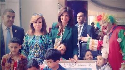 وزيرة الهجرة تشيد بمستوى الرعاية بمستشفى «57357»