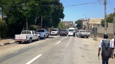 بالصور.. حكومة «خرق القانون».. علي جمعة ووزير التنمية المحلية ومحافظا سوهاج وبني سويف يسيرون عكس الاتجاه.. الهلالي الشربيني يقتحم لجنة امتحان برفقة «الأمن».. وسيارات بعض ضباط الشرط