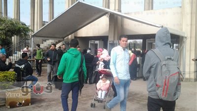 بالصور.. إقبال متوسط على معرض الكتاب في يومه الـ 11