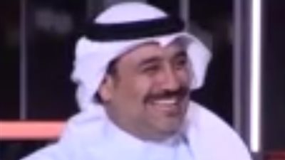 بالفيديو.. مذيعة عربية تطلب الزواج من فنان على الهواء