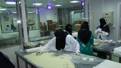 شعبة الحلويات: «التموين» توفر السكر للمصانع والمحال