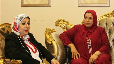 بالصور.. مسح شامل لعمال النظافة للكشف عن فيروس سي في المنصورة