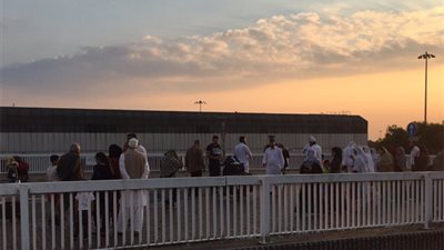 بالصور.. إخلاء مبنى بمطار مانشستر في بريطانيا بسبب «حقيبة»