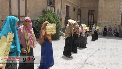 بالصور.. طالبات 