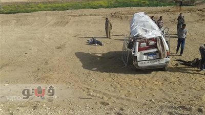 بالصور.. مصرع وإصابة 7 أشخاص في حادث بالوادي الجديد