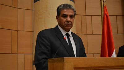 وزير البيئة يشارك في حفل تكريم طلبة «معهد الطيران»