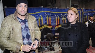 بالصور..نجوم الفن فى عزاء والدة مى كساب