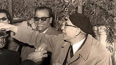 نجيب محفوظ يكتشف «بيترو» من أجل لقاء الحكيم