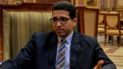 نائب: تحذير وزير التموين من عدم ترك البطاقات لدى بقالي التموين «صحيح»