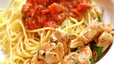 أسرع طريقة لعمل المكرونة بشرائح الدجاج من الشيف نجلاء