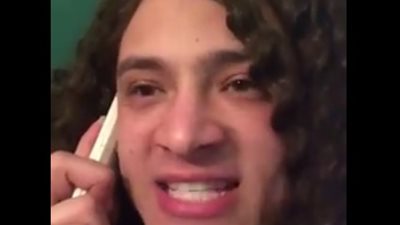 بالفيديو.. شاب يسخر من دقة ملاحظة الفتيات في حياة حبيبهن