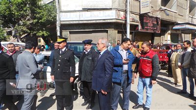 بالفيديو.. مدير أمن الإسكندرية يشارك في تشييع جثمان إحدى ضحايا حادث نويبع