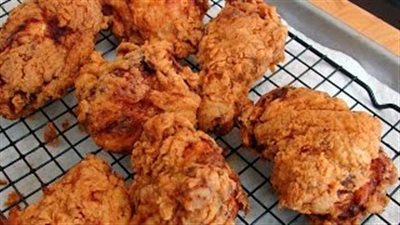 بالفيديو.. الخلطة السرية لـ«الفراخ البروستد» المقرمشة